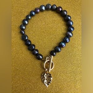 133. NEW Pearl New Design Bracelet